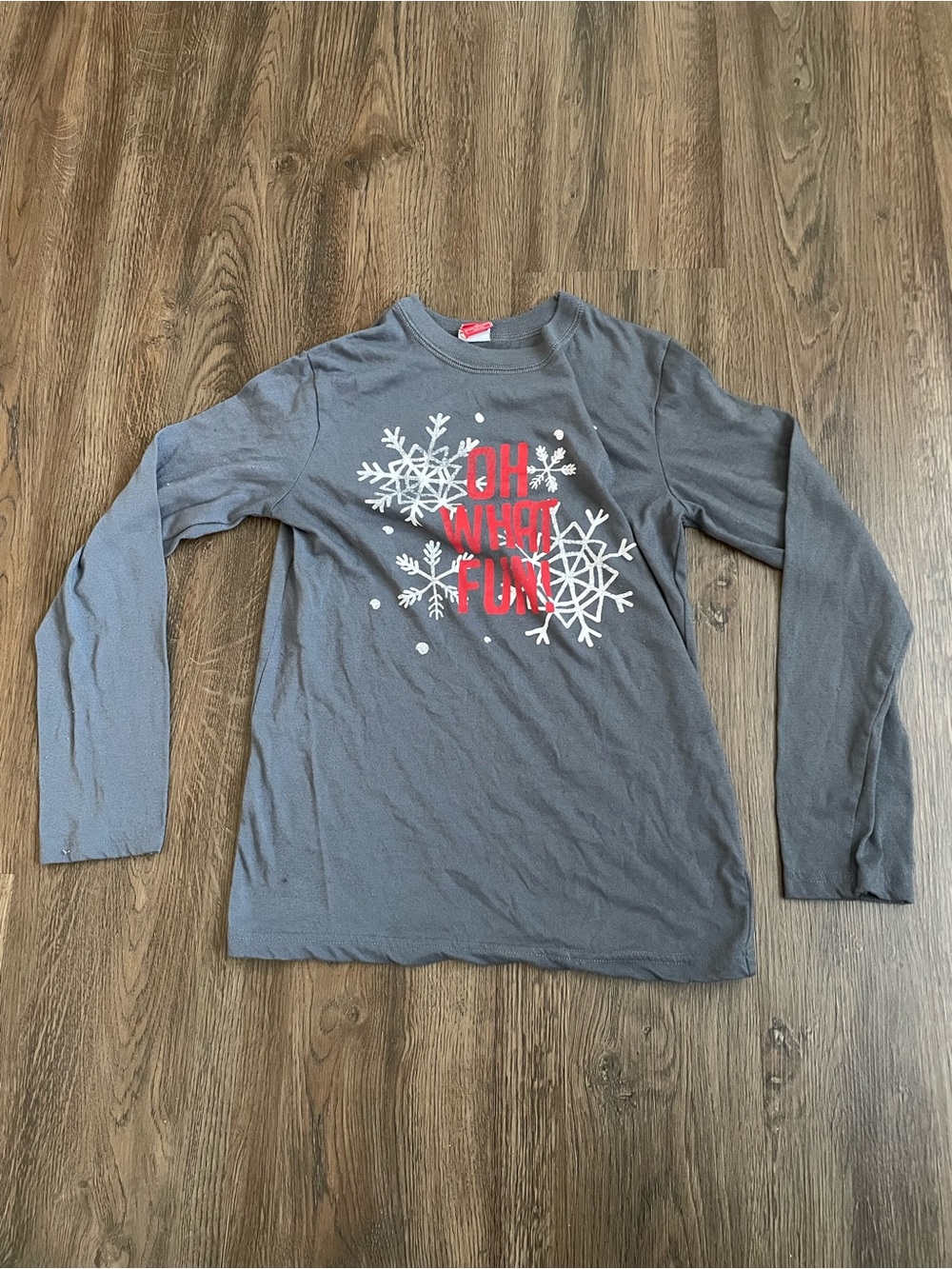 Kids' Gray Long-Sleeve Holiday Pajama Top with Snowflake Print Size 10